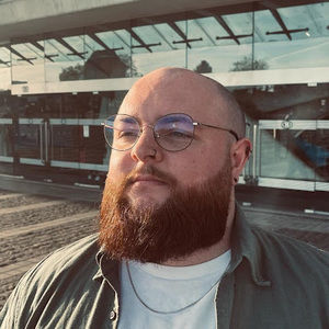 Meet your Posher, Thomas